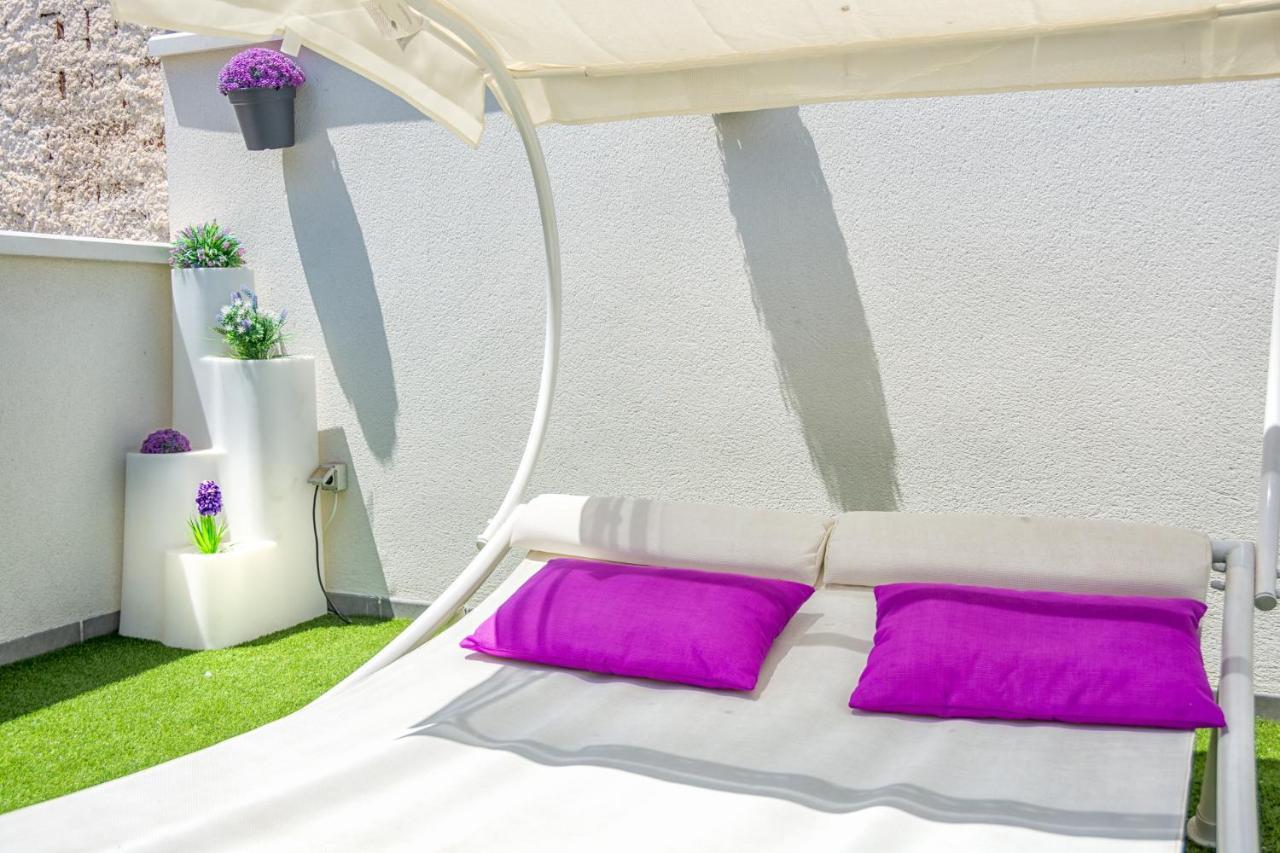 Atico Con Terraza Ac 1Hab En El Centro Y Piscina Comunitaria Apartment Malaga Luaran gambar