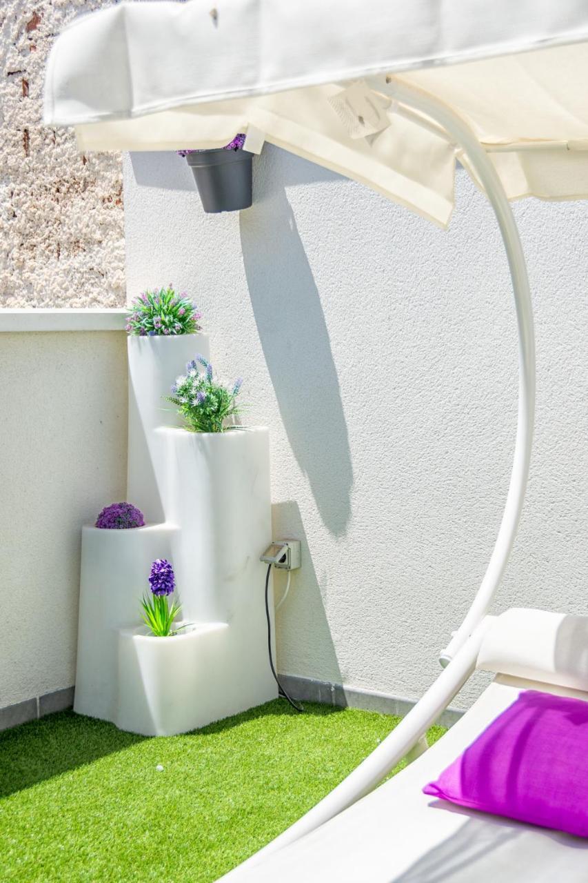 Atico Con Terraza Ac 1Hab En El Centro Y Piscina Comunitaria Apartment Malaga Luaran gambar