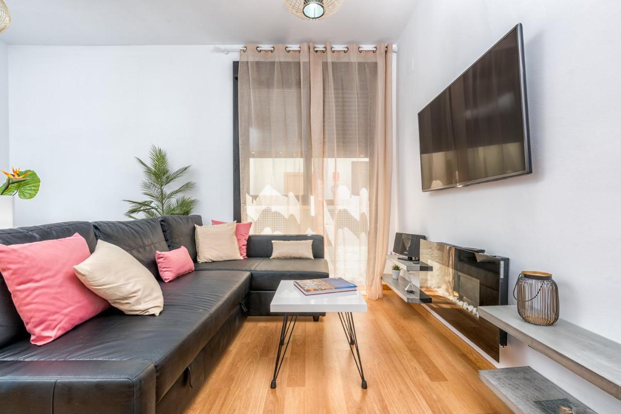 Atico Con Terraza Ac 1Hab En El Centro Y Piscina Comunitaria Apartment Malaga Luaran gambar