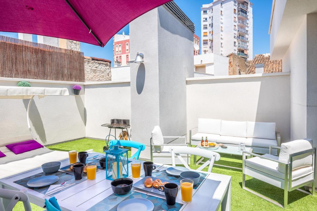Atico Con Terraza Ac 1Hab En El Centro Y Piscina Comunitaria Apartment Malaga Luaran gambar