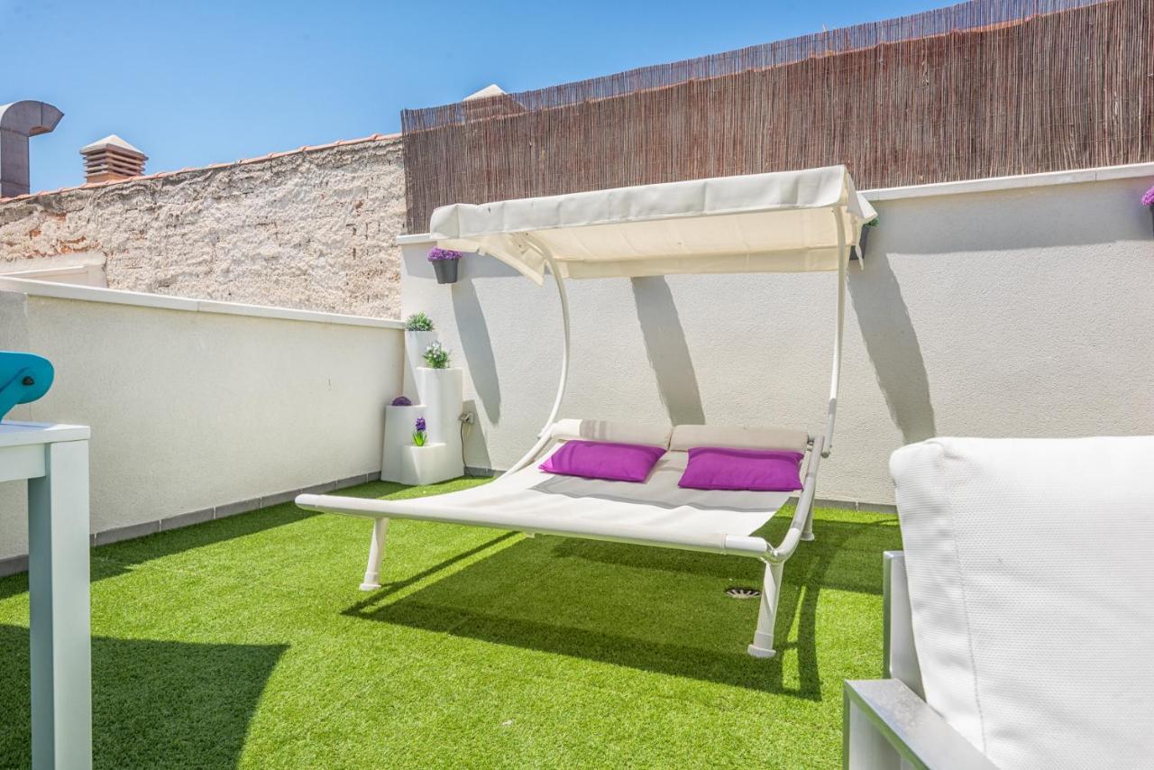 Atico Con Terraza Ac 1Hab En El Centro Y Piscina Comunitaria Apartment Malaga Luaran gambar