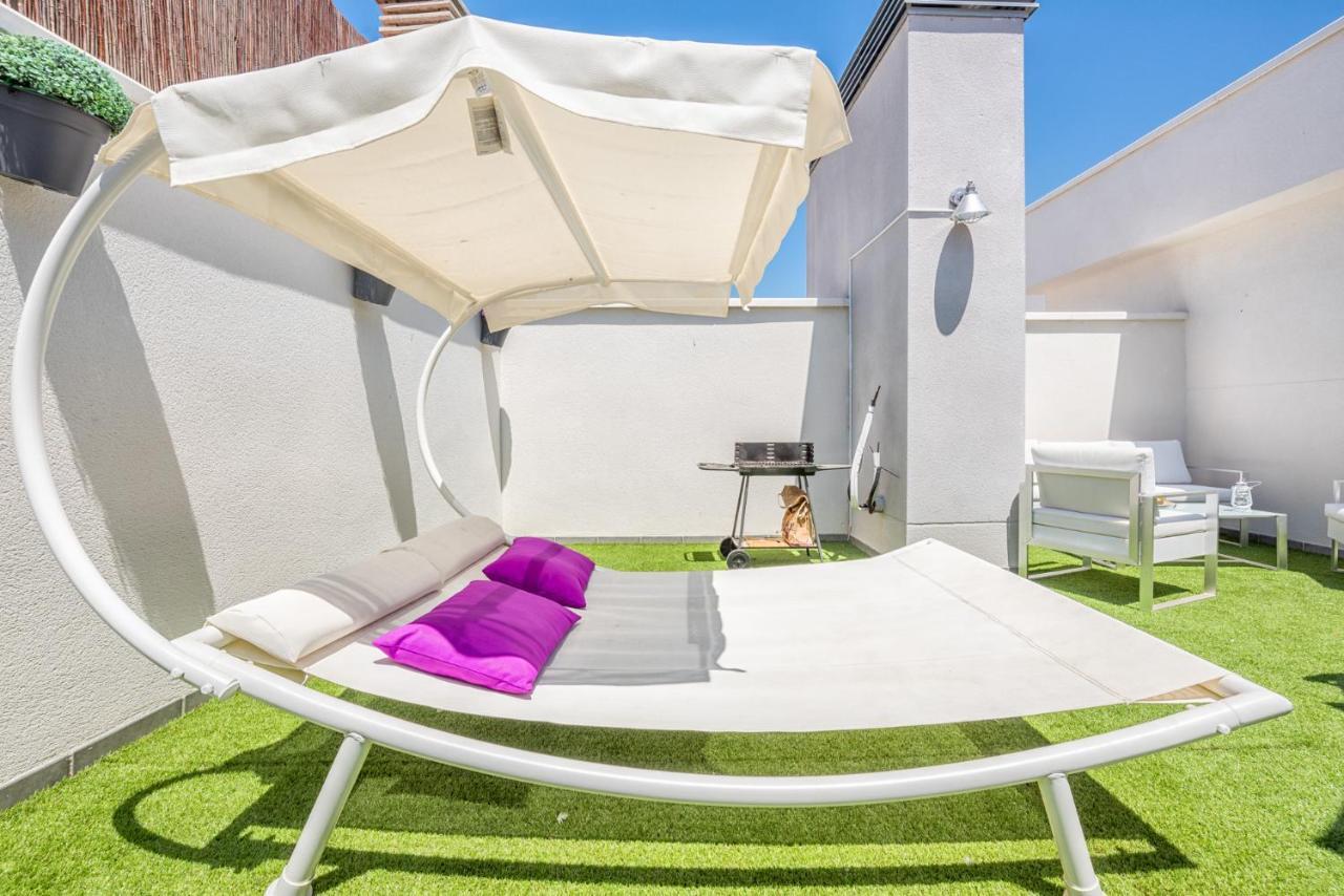 Atico Con Terraza Ac 1Hab En El Centro Y Piscina Comunitaria Apartment Malaga Luaran gambar