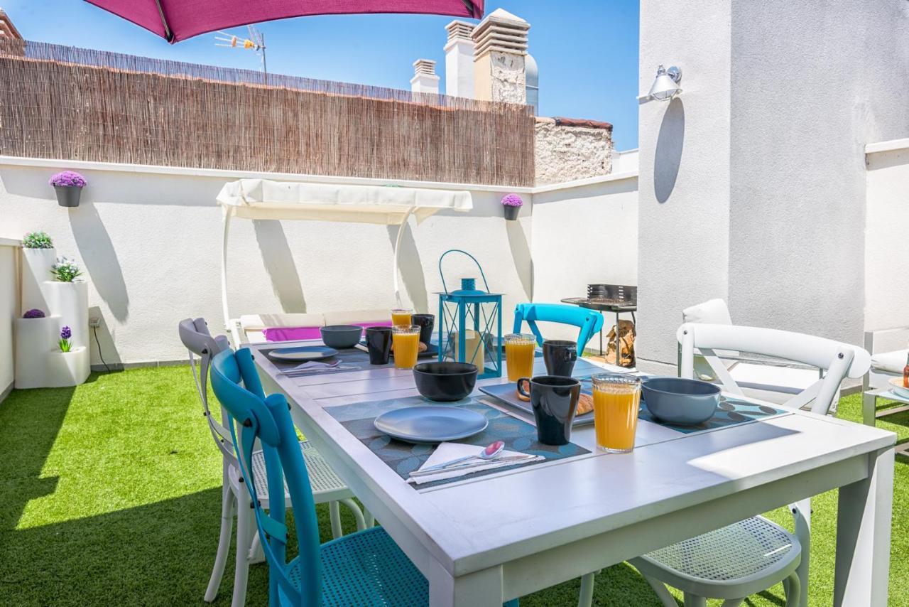 Atico Con Terraza Ac 1Hab En El Centro Y Piscina Comunitaria Apartment Malaga Luaran gambar