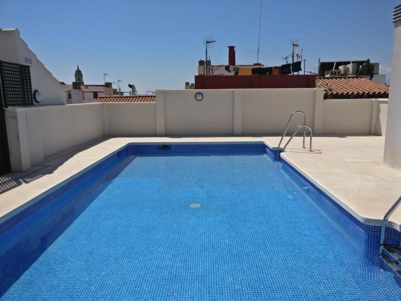 Atico Con Terraza Ac 1Hab En El Centro Y Piscina Comunitaria Apartment Malaga Luaran gambar